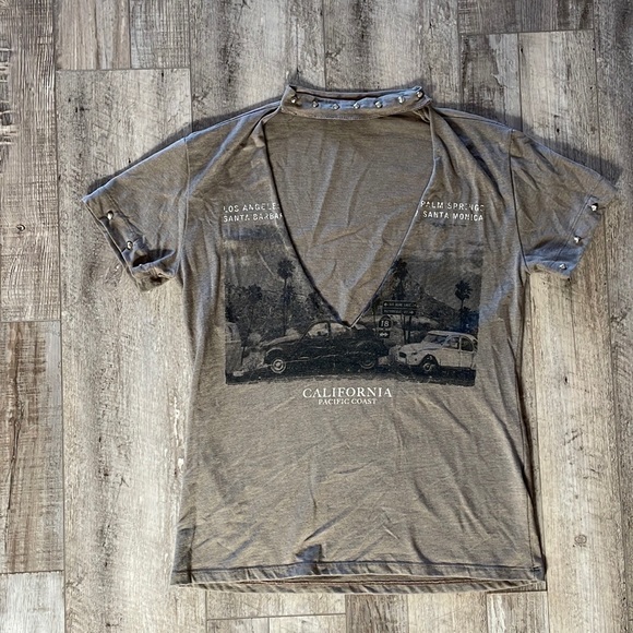 Fashion Nova Pacific Coast Tee - Picture 3 of 4